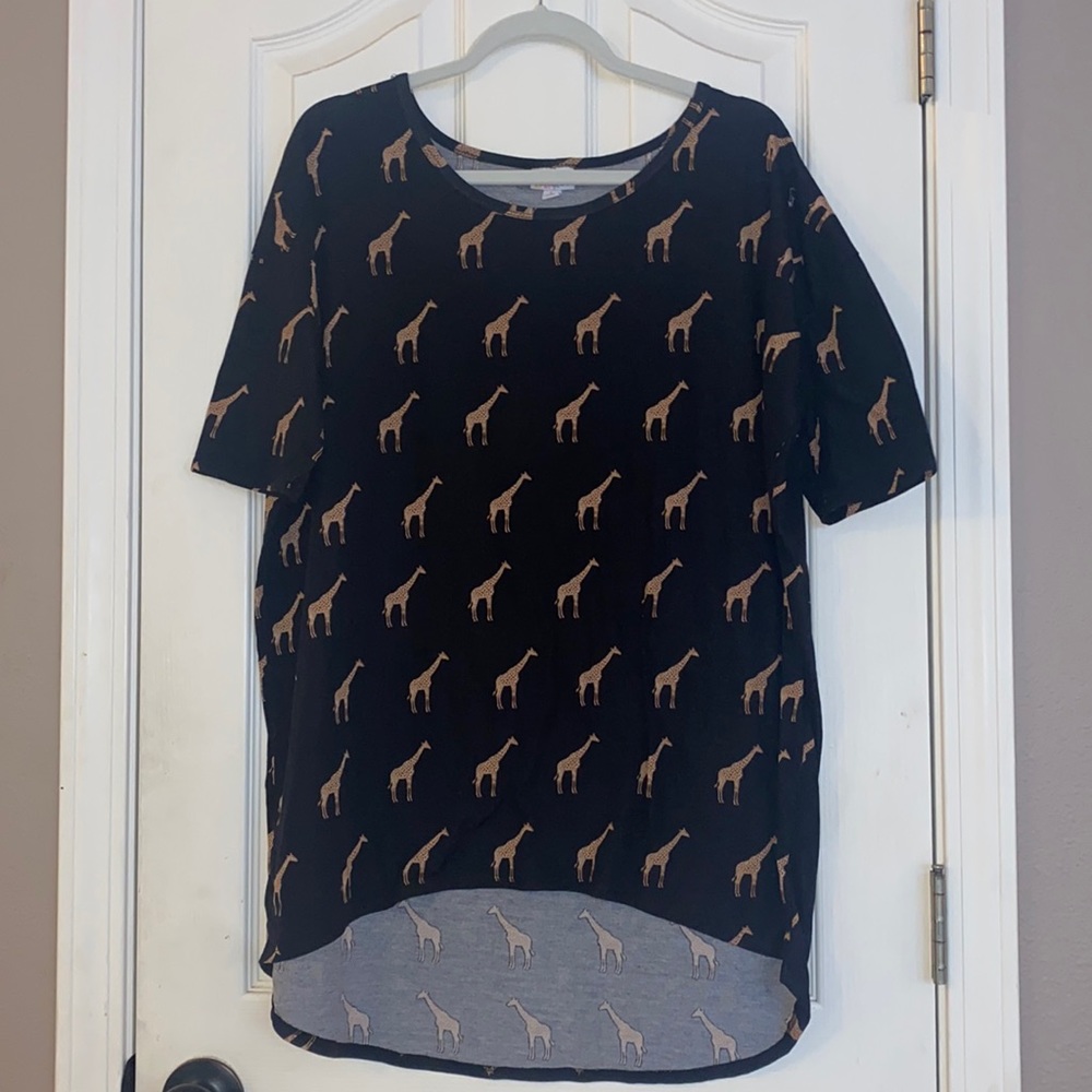 L LuLaRoe Irma Giraffe Print